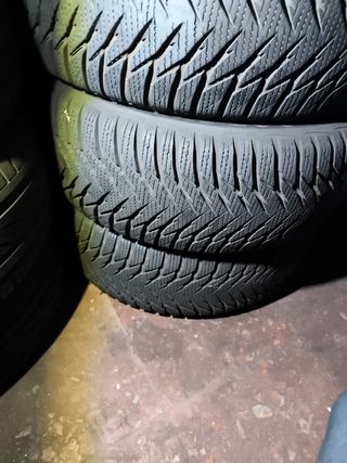 Goodyear ultragrip 205 55 R16  M+S