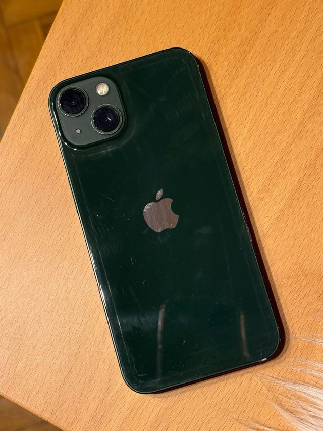 Batteria danneggiata verde per iPhone 13 da 128 GB