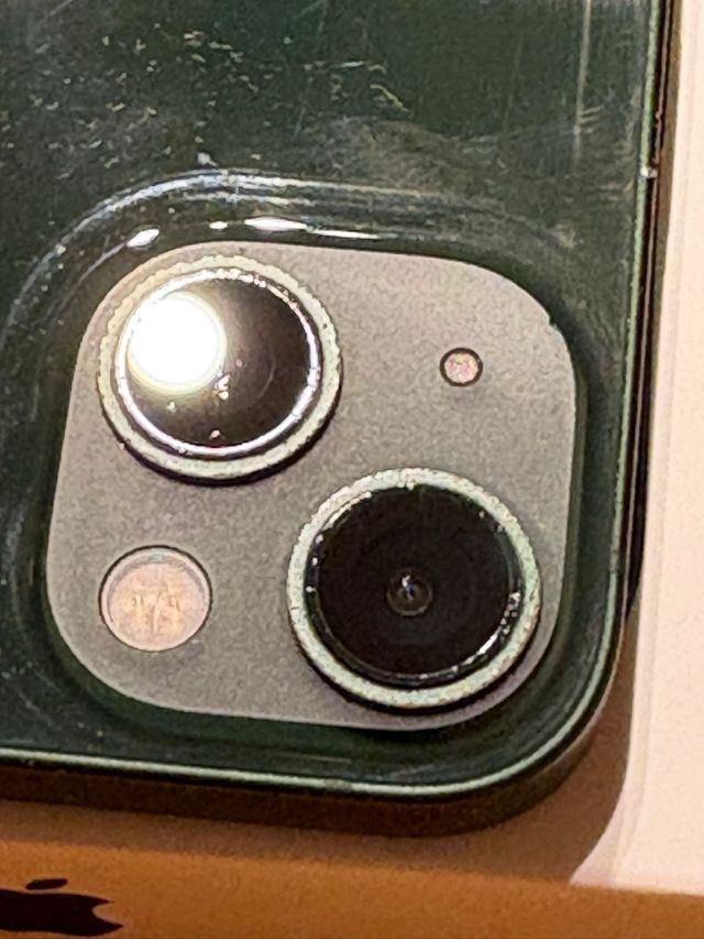 Batteria danneggiata verde per iPhone 13 da 128 GB