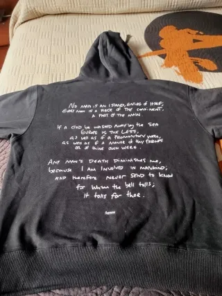 Sudadera Supreme con Capucha Negra