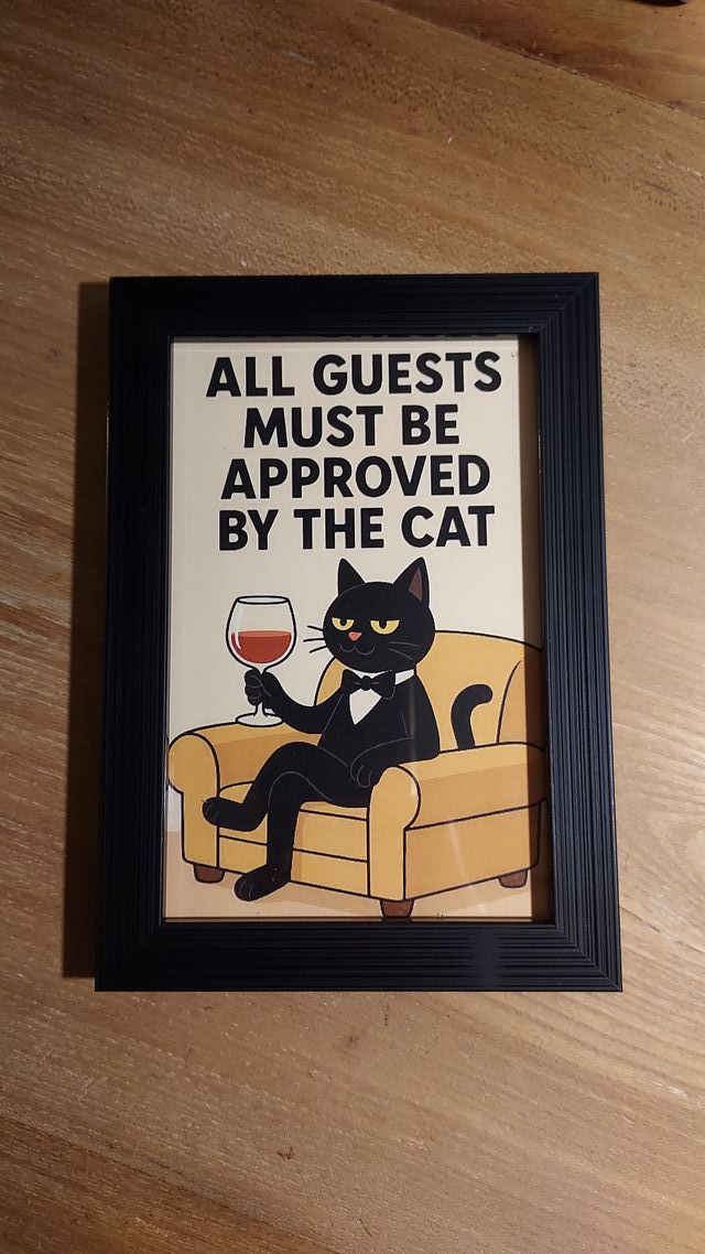 Quadretto con gatto All Guests Must Be Approved