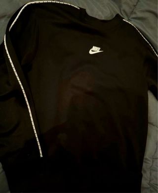 Sudadera Nike Negra con Raya Lateral