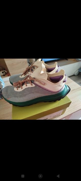 Zapatillas Vasque Beige y Verde