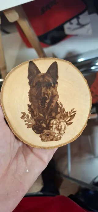 Madera personalizada con retrato de perro