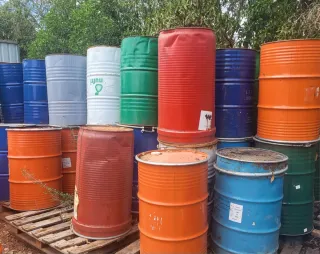 Bidones metálicos 200L