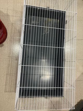 Jaula blanca para mascotas