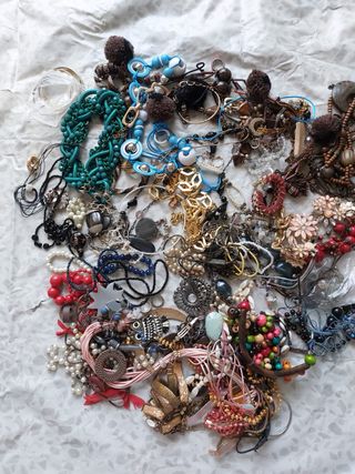 Lote de bisutería variada