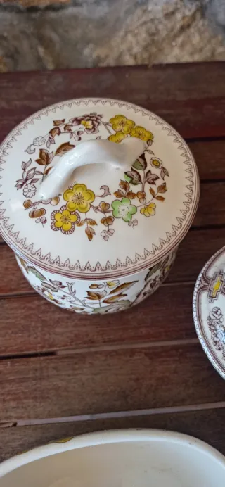 Juego tocador/ baño porcelana.