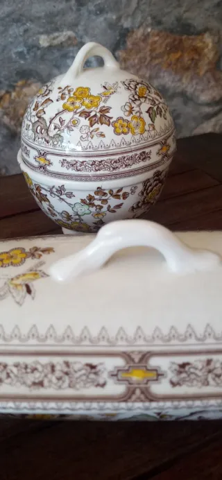 Juego tocador/ baño porcelana.