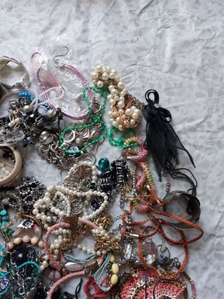 Lote de bisutería variada