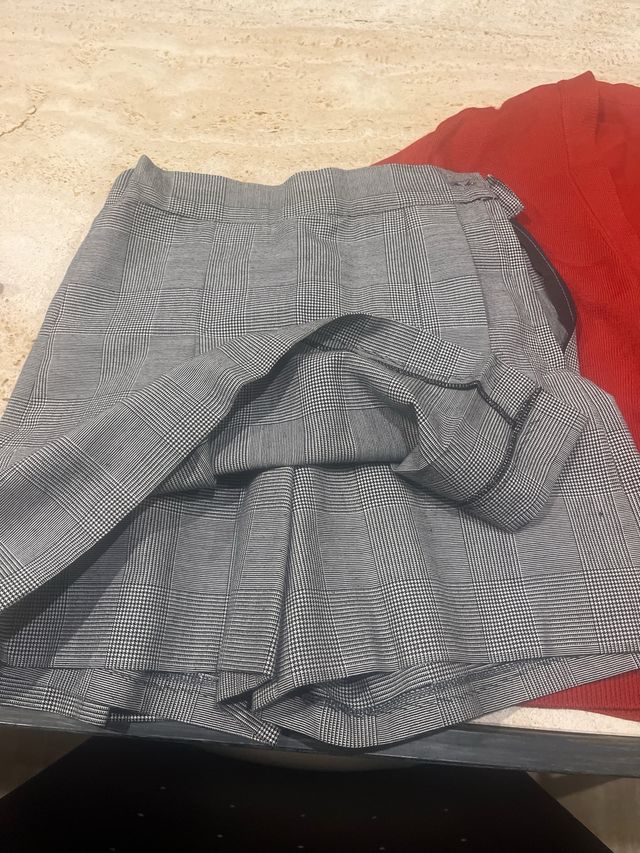 Falda pantalón cuadros Jesuitas y rebeca T 10