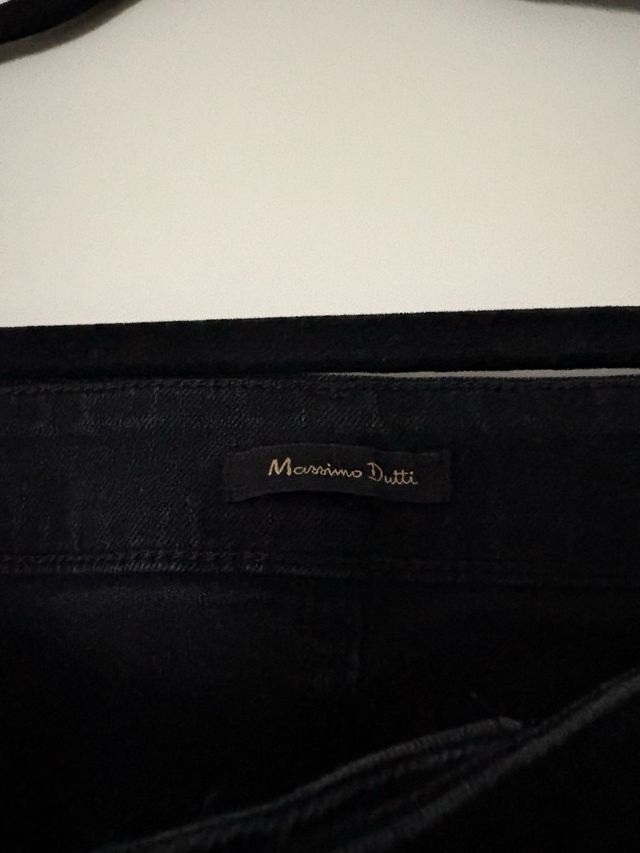 Vaqueros Massimo Dutti negros mujer