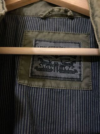 Chaqueta Levi's verde militar