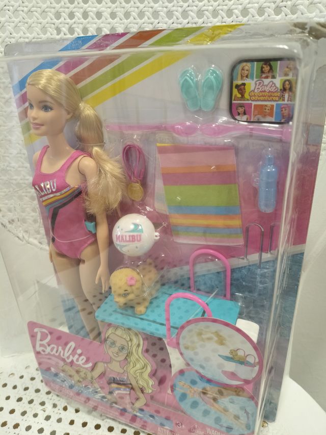 Lote Barbie y Diseña moda 