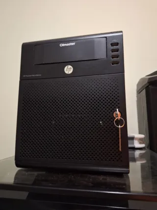 HP ProLiant MicroServer N40L NAS