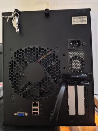 HP ProLiant MicroServer N40L NAS