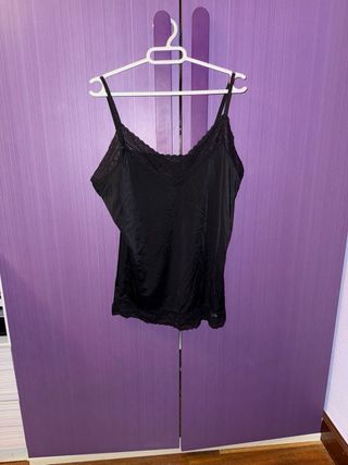 Camiseta Ysabel Mora encaje negro