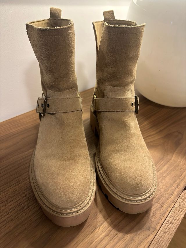 Botines ante beige talla 40