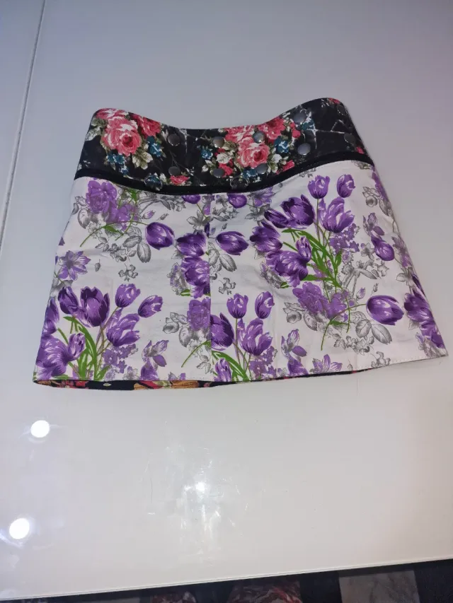 Falda reversible estampada 4 combinaciones