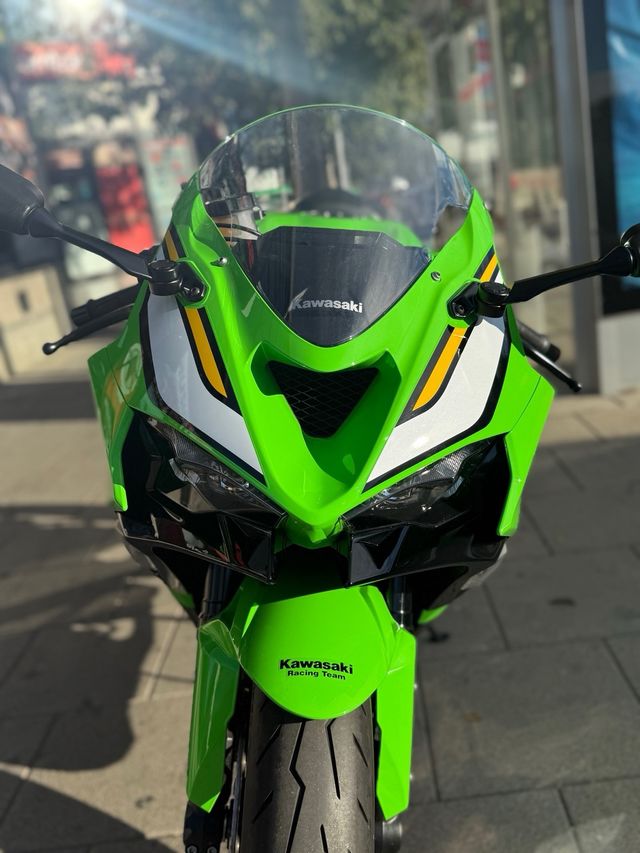 KAWASAKI ZX-6R