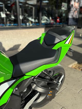 KAWASAKI ZX-6R