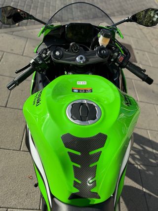 KAWASAKI ZX-6R