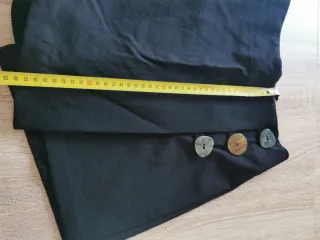 Falda pantalón negra con botones