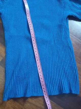 Maglione blu a costine
