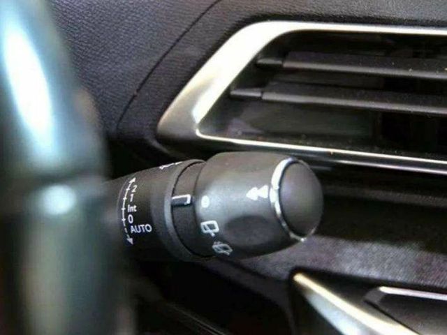 Peugeot 3008 1.2 PURETECH 96KW (130CV) ALLURE EAT6