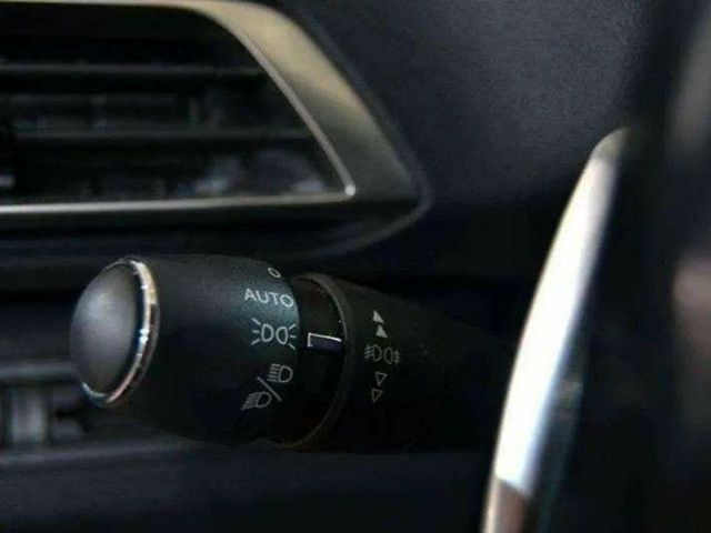 Peugeot 3008 1.2 PURETECH 96KW (130CV) ALLURE EAT6