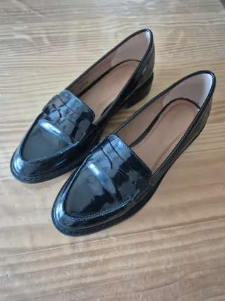 Zapatos negros charol mocasines