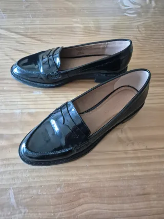 Zapatos negros charol mocasines