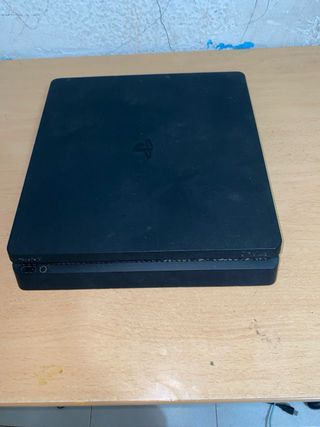 PS4 Slim 1TB + 2 Mandos