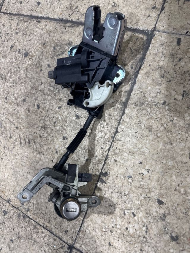 Cerradura Maletero Porton Audi A8 D3 4F5827505D