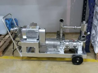 Bomba mono industrial con motor