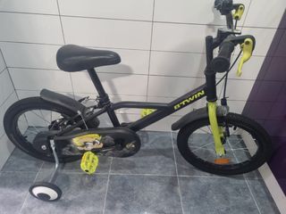 Bicicleta infantil B'TWIN negra y amarilla