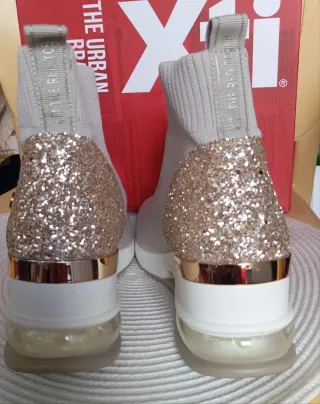 Botines Beige y Dorados