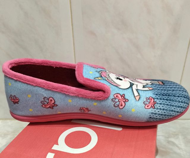 Zapatillas unicornio niña talla 35 
