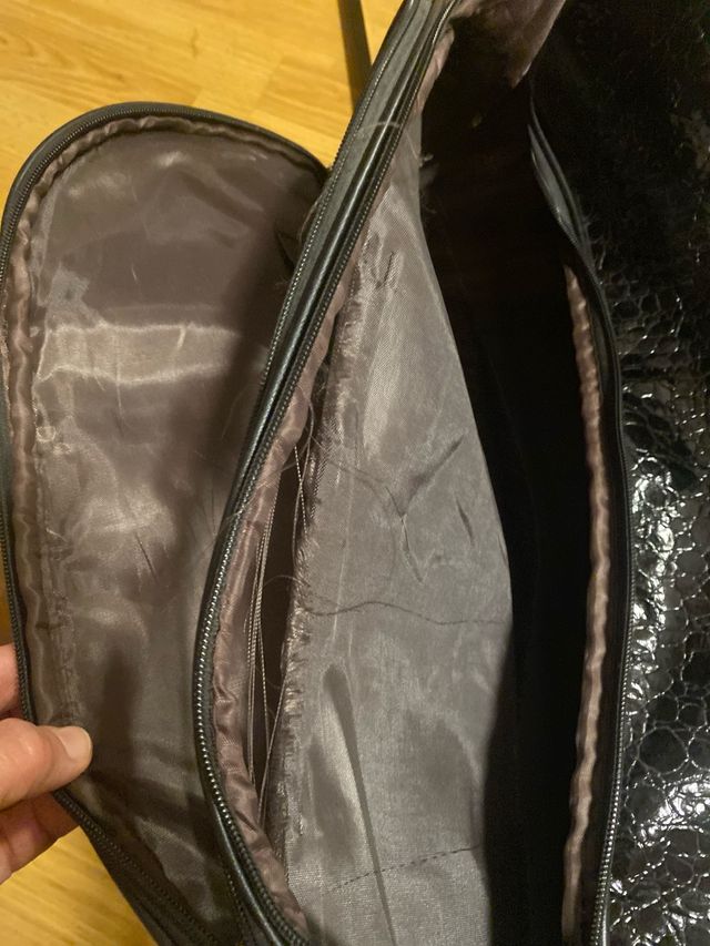 Trolley polipiel negro imitación cocodrilo