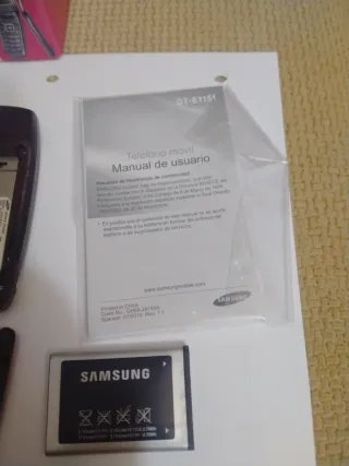 Móvil Samsung GT-E1151 Rosa/Marrón