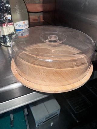 Platos de porcelana blancos