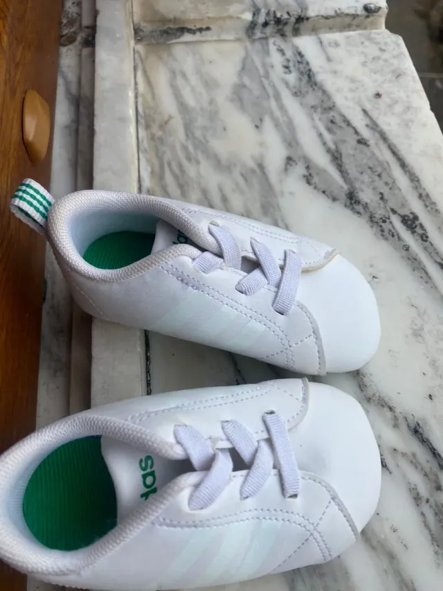 Adidas Scarpe Bianche con Lacci scarpe culla