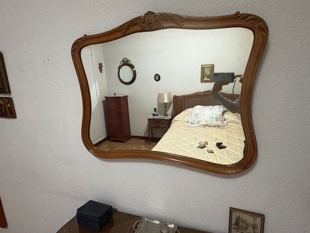 Specchiera in legno intagliato