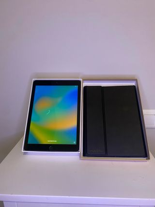 iPad 5ª Gen 128GB Wi-Fi + Funda