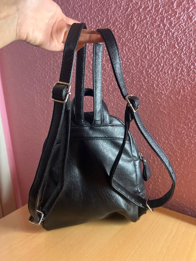 Mochila Tous Negra y Dorada Tachuelas