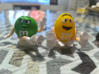Dispensador M&M's Navideño + 2 Figuras