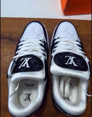 Scarpe da ginnastica num. 43