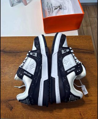 Scarpe da ginnastica num. 43