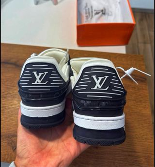 Scarpe da ginnastica num. 43