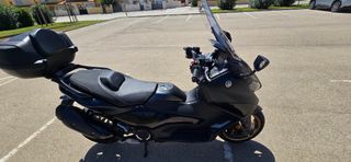 Yamaha tmax tech 560